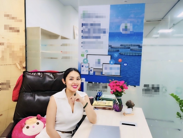 Nữ ca sĩ vừa nhận chức Giám đốc: Làm lại cuộc đời, tìm thấy an yên ở tuổi 41 sau biến cố hôn nhân, nợ nần- Ảnh 2. Nữ ca sĩ vừa nhận chức Giám đốc: Làm lại cuộc đời, tìm thấy an yên ở tuổi 41 sau biến cố hôn nhân, nợ nần- Ảnh 2.
