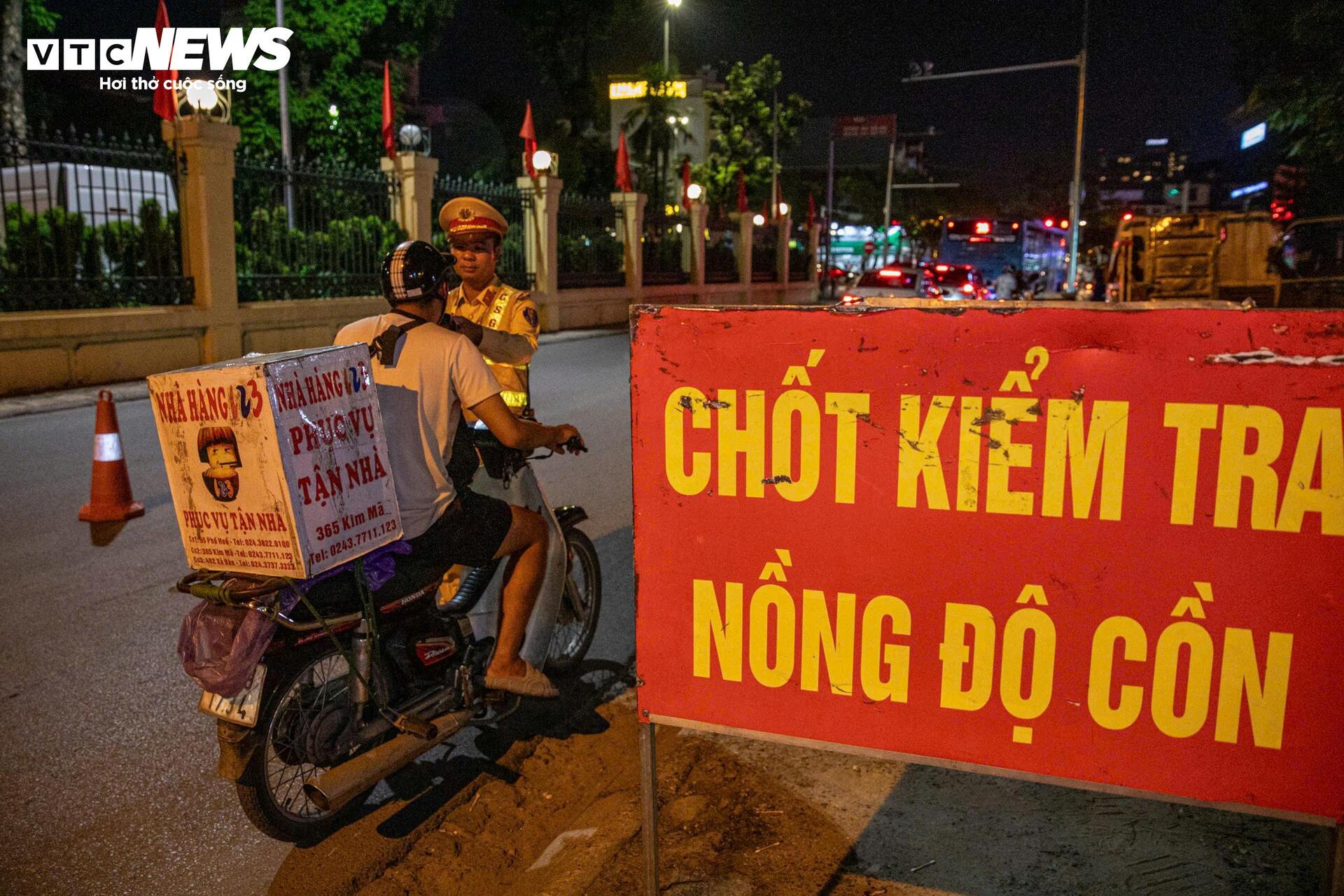 Tài xế đang điều trị xơ gan vẫn vi phạm nồng độ cồn vượt mức kịch khung- Ảnh 1. Tài xế đang điều trị xơ gan vẫn vi phạm nồng độ cồn vượt mức kịch khung- Ảnh 1.