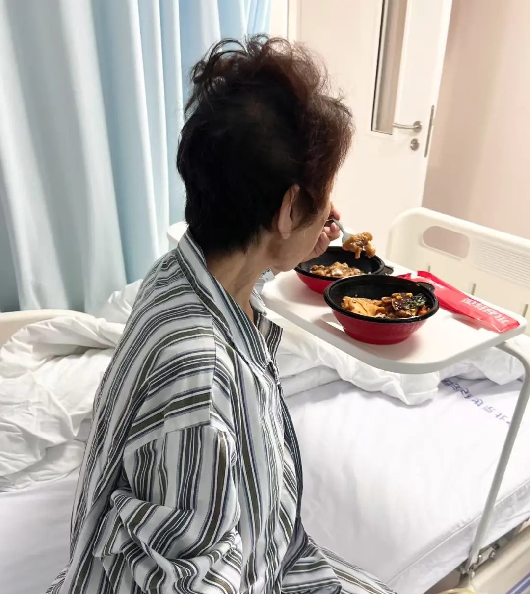Mẹ vợ có thái độ lạ sau đêm mưa, con rể chịu hết nổi 