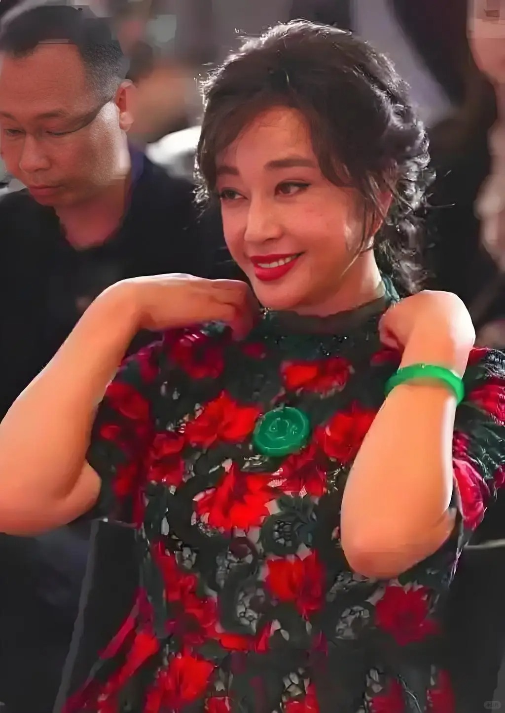 Vì sao Lưu Hiểu Khánh được mệnh danh là “Nữ hoàng phỉ thúy” của showbiz Hoa ngữ?- Ảnh 16.