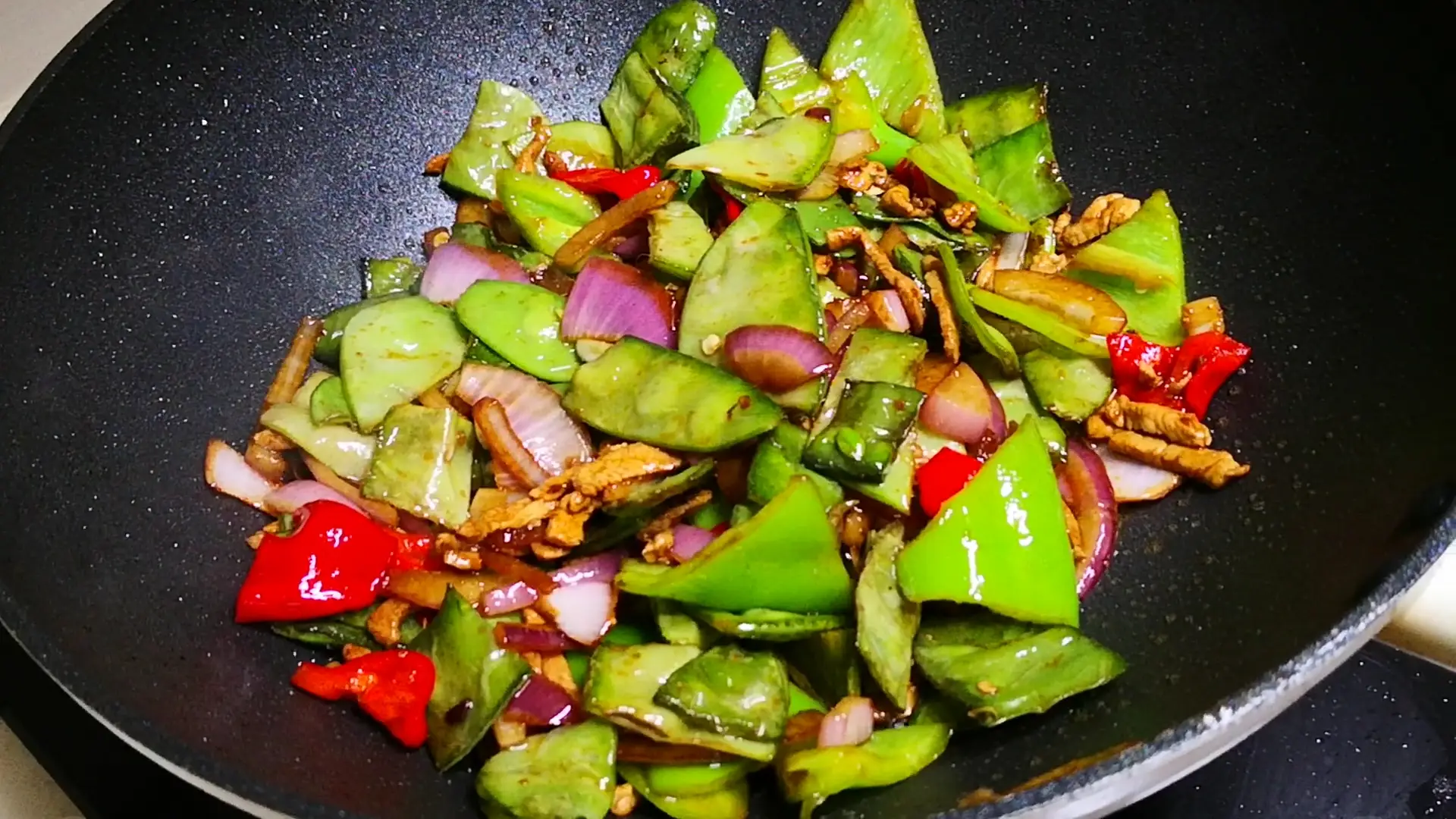 Việt Nam sở hữu ‘kho báu’ vắt vẻo trên giàn: Giá chỉ 100.000 đồng/kg, được danh y nổi tiếng hết lời ca ngợi- Ảnh 1. Việt Nam sở hữu ‘kho báu’ vắt vẻo trên giàn: Giá chỉ 100.000 đồng/kg, được danh y nổi tiếng hết lời ca ngợi- Ảnh 1.