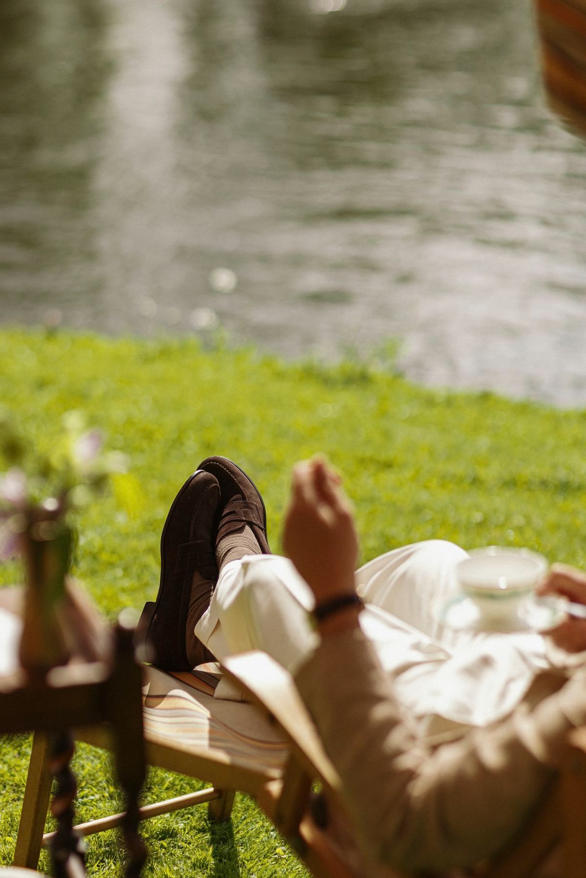 Vì sao dáng ngồi lại “tiết lộ” vận số giàu có?- Ảnh 1. Vì sao dáng ngồi lại “tiết lộ” vận số giàu có?- Ảnh 1.