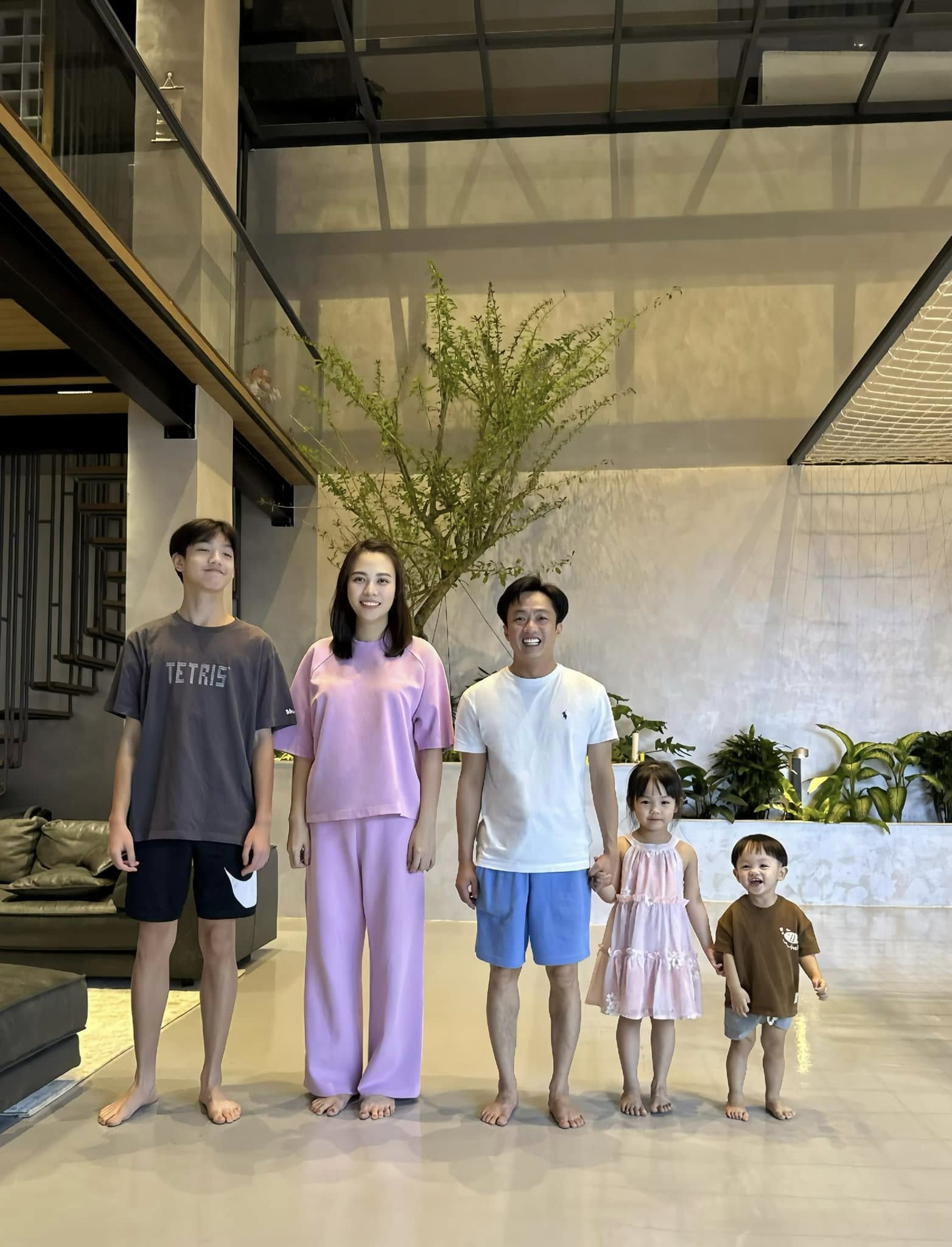 Ở Việt Nam c&oacute; d&agrave;n 