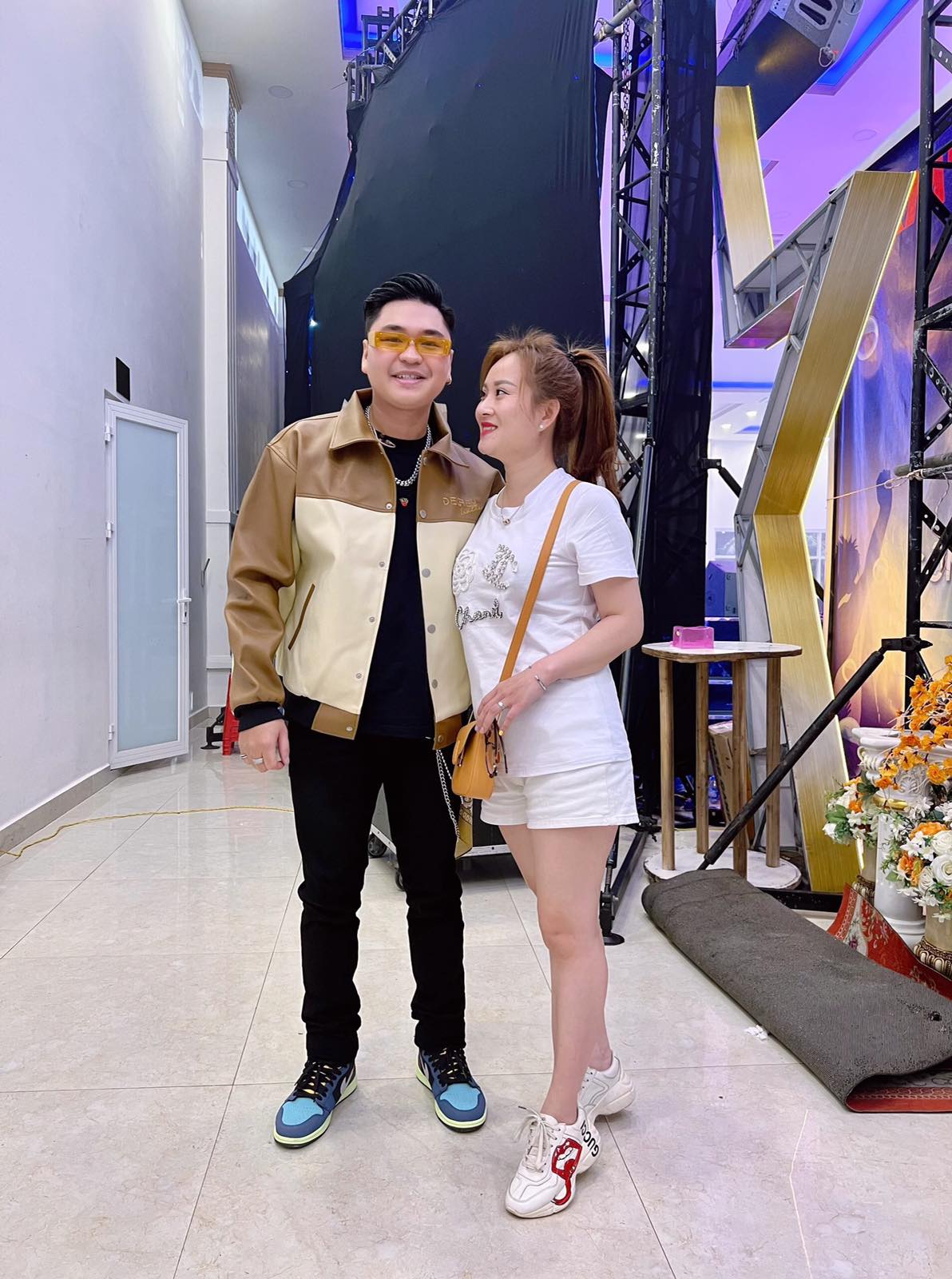 Vẻ ngoài bụi bặm, bên trong ấm áp ở tuổi 33 của nam ca sĩ lấy vợ lỡ một lần đò, có 2 con riêng- Ảnh 6. Vẻ ngoài bụi bặm, bên trong ấm áp ở tuổi 33 của nam ca sĩ lấy vợ lỡ một lần đò, có 2 con riêng- Ảnh 6.