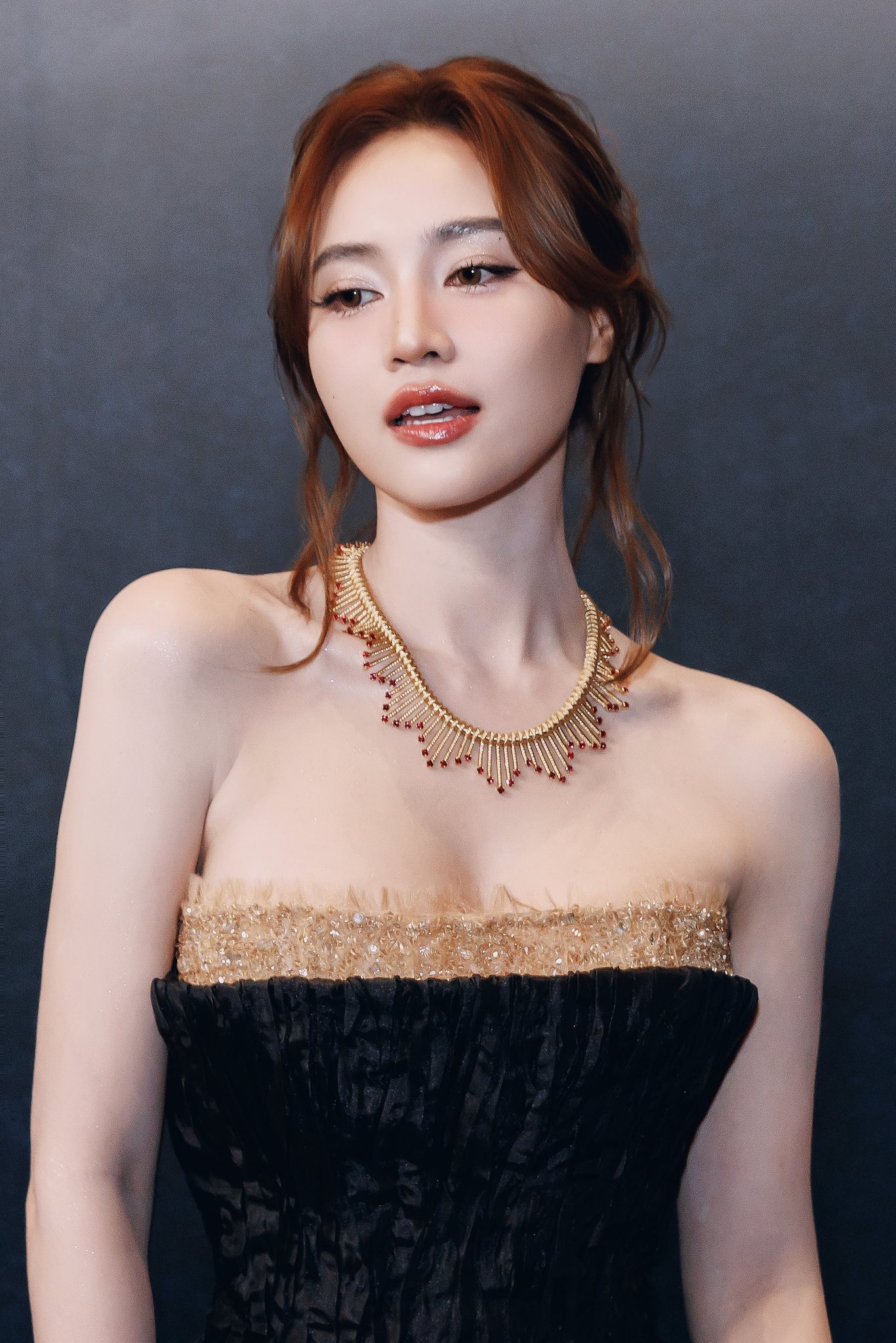 Nhan sắc nóng bỏng của ngọc nữ "hot" nhất nhì Vbiz, xây biệt thự 2 mặt tiền ở TP.HCM, U40 chưa chồng- Ảnh 4.