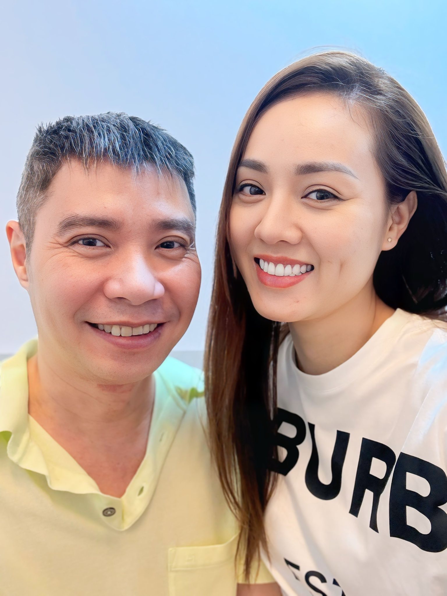 Nhan sắc vợ 3, chăm chồng như chăm em bé của nam NSND xin từ chức Phó Giám đốc Nhà hát kịch Hà Nội- Ảnh 3. Nhan sắc vợ 3, chăm chồng như chăm em bé của nam NSND xin từ chức Phó Giám đốc Nhà hát kịch Hà Nội- Ảnh 3.