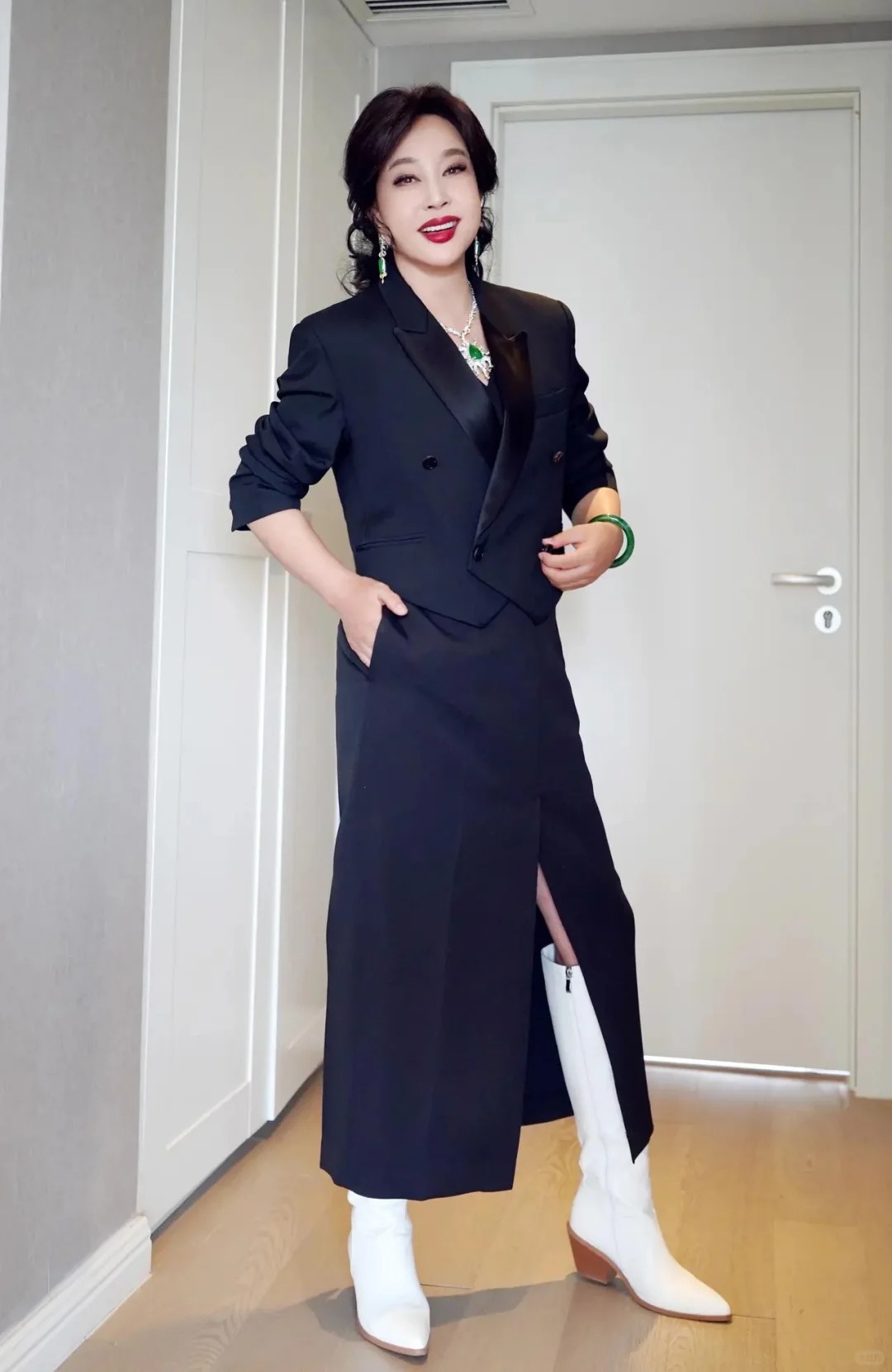 Vì sao Lưu Hiểu Khánh được mệnh danh là “Nữ hoàng phỉ thúy” của showbiz Hoa ngữ?- Ảnh 14.