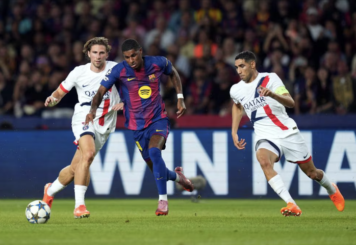 PSG ngược dòng siêu đỉnh, hạ chủ nhà Barcelona tại Montjuïc- Ảnh 5. PSG ngược dòng siêu đỉnh, hạ chủ nhà Barcelona tại Montjuïc- Ảnh 5.