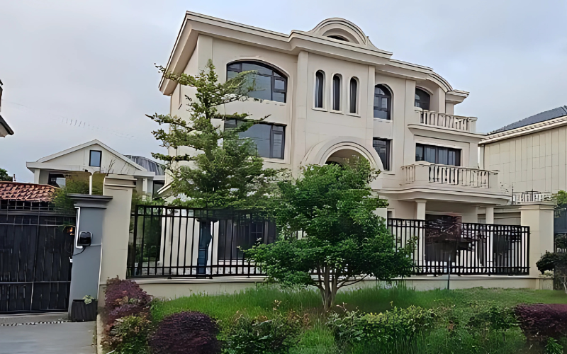 Mẹ kế 60 tuổi kiện con trai 53 tuổi, tranh quyền sở hữu biệt thự 700 tỷ: Ph&aacute;n quyết cuối c&ugrave;ng g&acirc;y x&ocirc;n xao!- Ảnh 1.