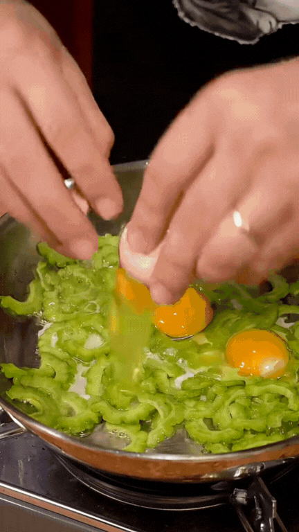 Chàng Tây mê mẩn ẩm thực Việt: Chăm chỉ nấu ăn ở nhà, món gì cũng "dám" thử, kỹ năng "chuẩn cơm mẹ nấu" khiến người Việt xem cũng phải trầm trồ- Ảnh 12. Chàng Tây mê mẩn ẩm thực Việt: Chăm chỉ nấu ăn ở nhà, món gì cũng "dám" thử, kỹ năng "chuẩn cơm mẹ nấu" khiến người Việt xem cũng phải trầm trồ- Ảnh 12.