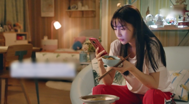 C&uacute; sốc về chiếc giường của bạn trai v&agrave; người lạ ở trong căn ph&ograve;ng 20m2 khi l&ecirc;n th&agrave;nh phố nhập học- Ảnh 2.