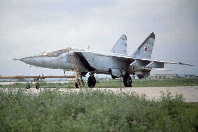 Ti&ecirc;m k&iacute;ch MiG-25 chiến lợi phẩm sẽ được đưa về Mỹ- Ảnh 1.