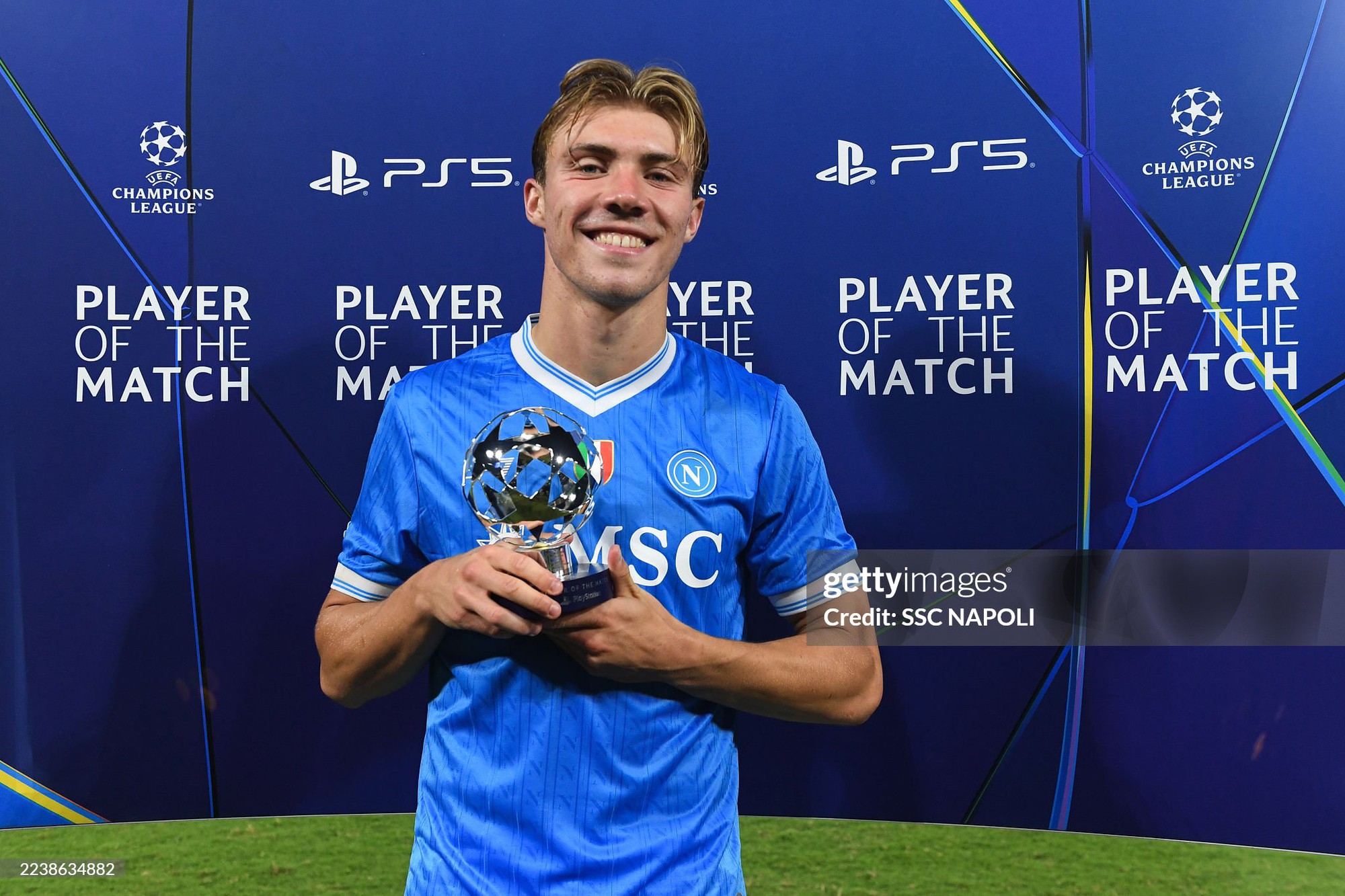 Hojlund ghi bàn bằng tất cả các tiền đạo MU cộng lại- Ảnh 1. Hojlund ghi bàn bằng tất cả các tiền đạo MU cộng lại- Ảnh 1.