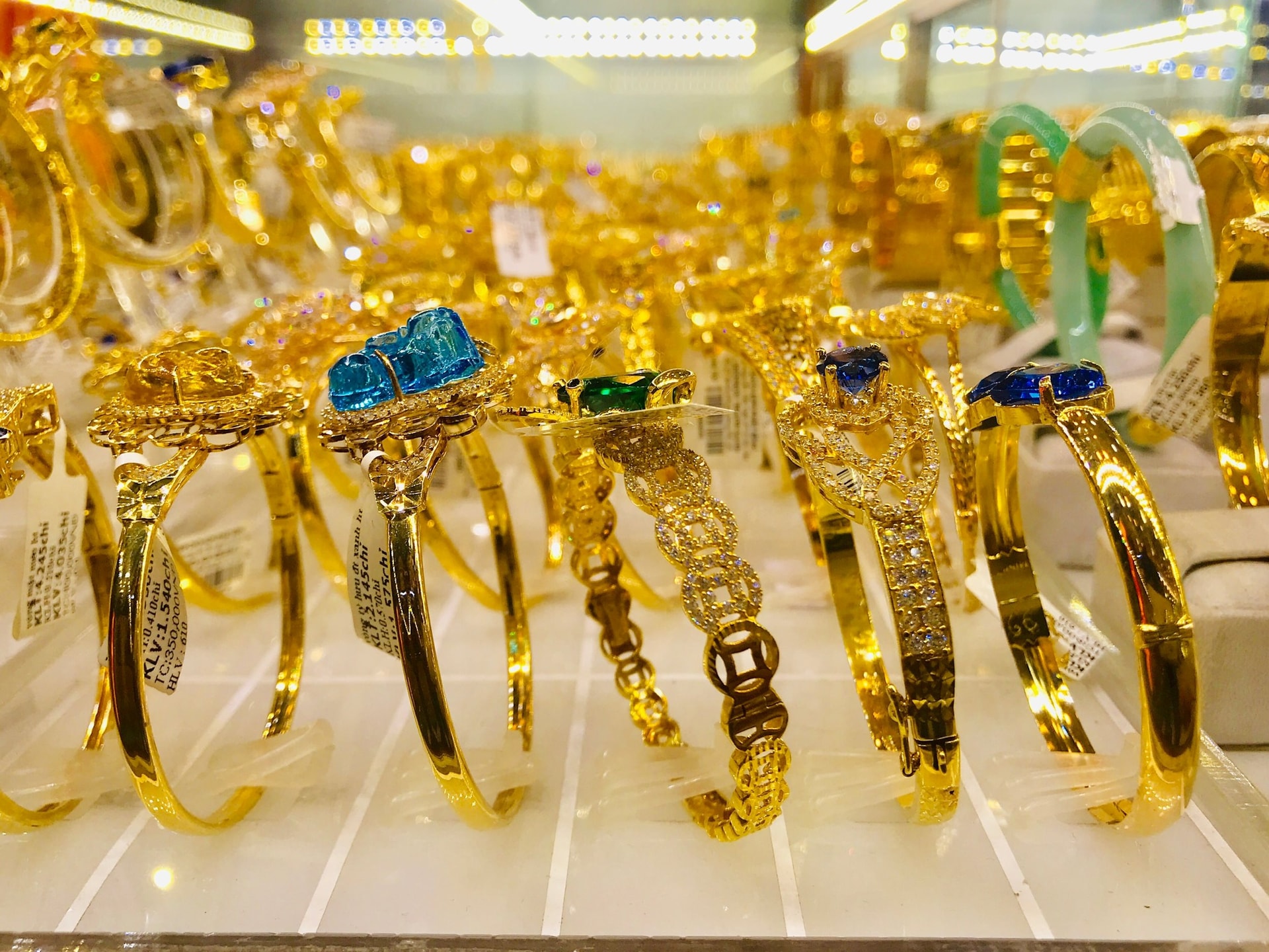 Sáng 2/10: Giá vàng trong nước đồng loạt giảm- Ảnh 1.