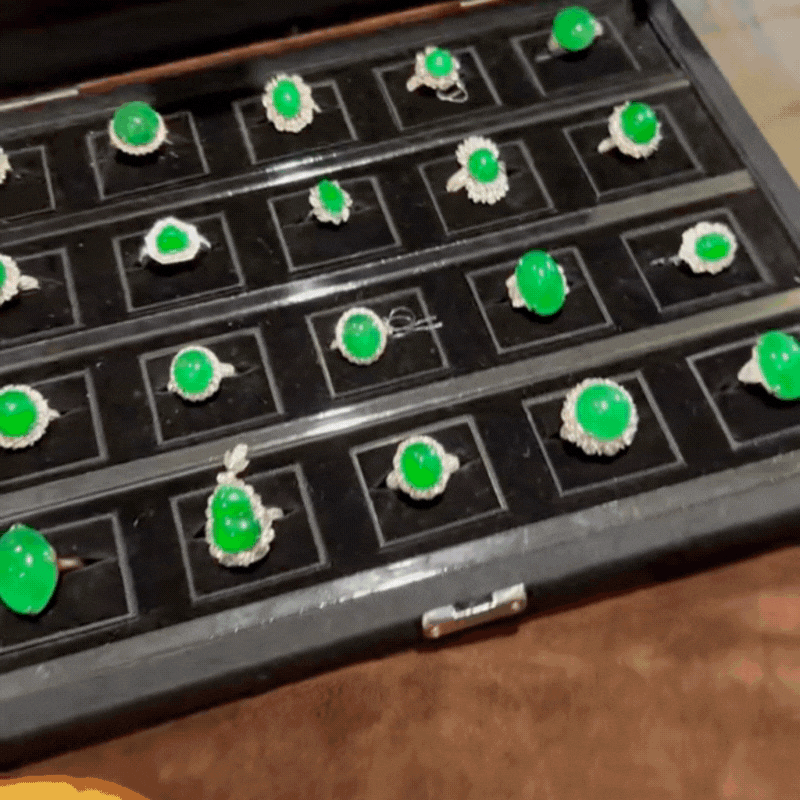 “Rửa mắt” với cuộc sống xa hoa của phú bà U35: Shopping ngọc ngà châu báu, tậu 99 món vàng ròng và biệt phủ cho con gái 3 tuổi!- Ảnh 9.