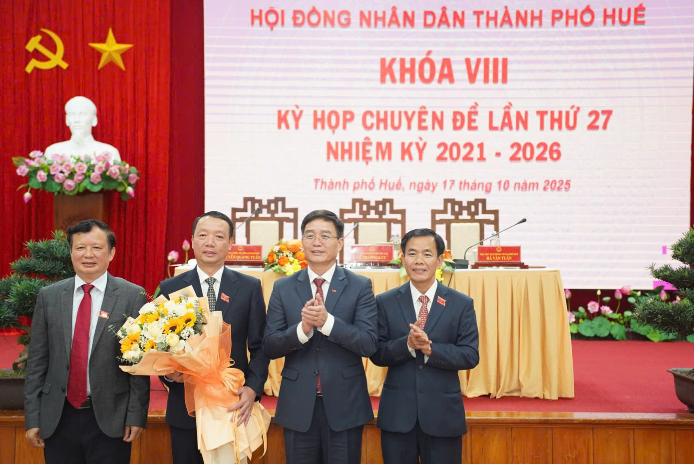 Điều động, bổ nhiệm, bầu nhân sự ở 6 tỉnh, thành- Ảnh 2.