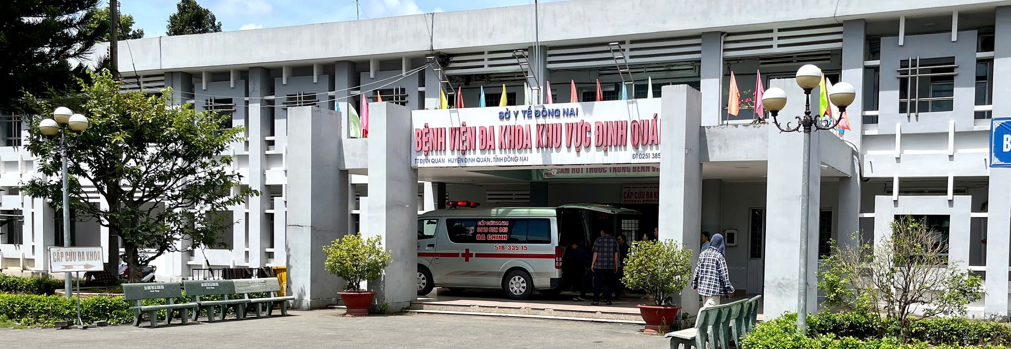 2 vợ chồng đang rửa nhà thì người chồng bất ngờ ngã xuống tử vong- Ảnh 1. 2 vợ chồng đang rửa nhà thì người chồng bất ngờ ngã xuống tử vong- Ảnh 1.