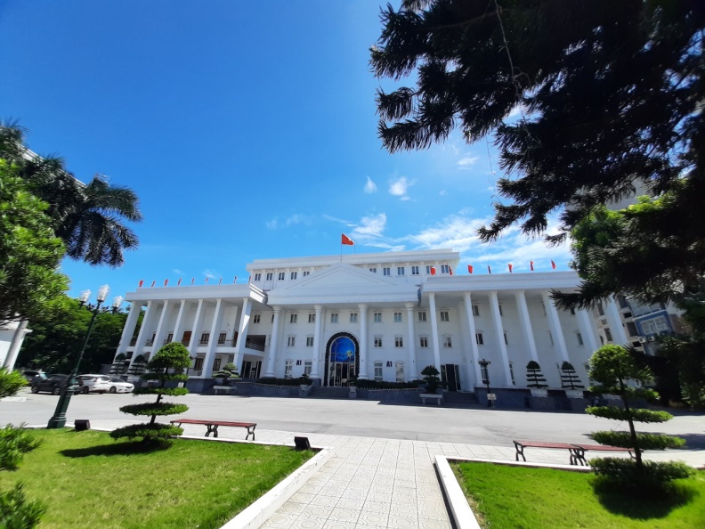 Một sinh viên bị thao túng tâm lý, cầm đồ laptop, giục gia đình chuyển tiền cho kẻ lừa đảo: Trường ở Hà Nội thông báo KHẨN!- Ảnh 1. Một sinh viên bị thao túng tâm lý, cầm đồ laptop, giục gia đình chuyển tiền cho kẻ lừa đảo: Trường ở Hà Nội thông báo KHẨN!- Ảnh 1.