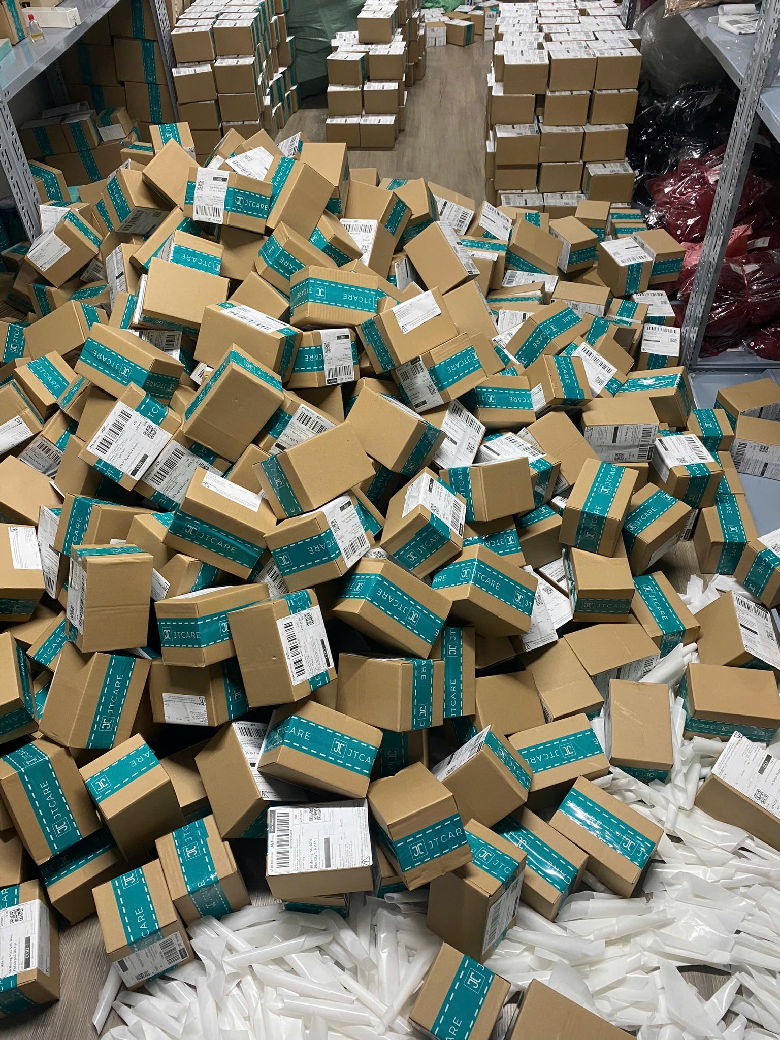 Công Ken là ai, giàu cỡ nào?- Ảnh 3. Công Ken là ai, giàu cỡ nào?- Ảnh 3.