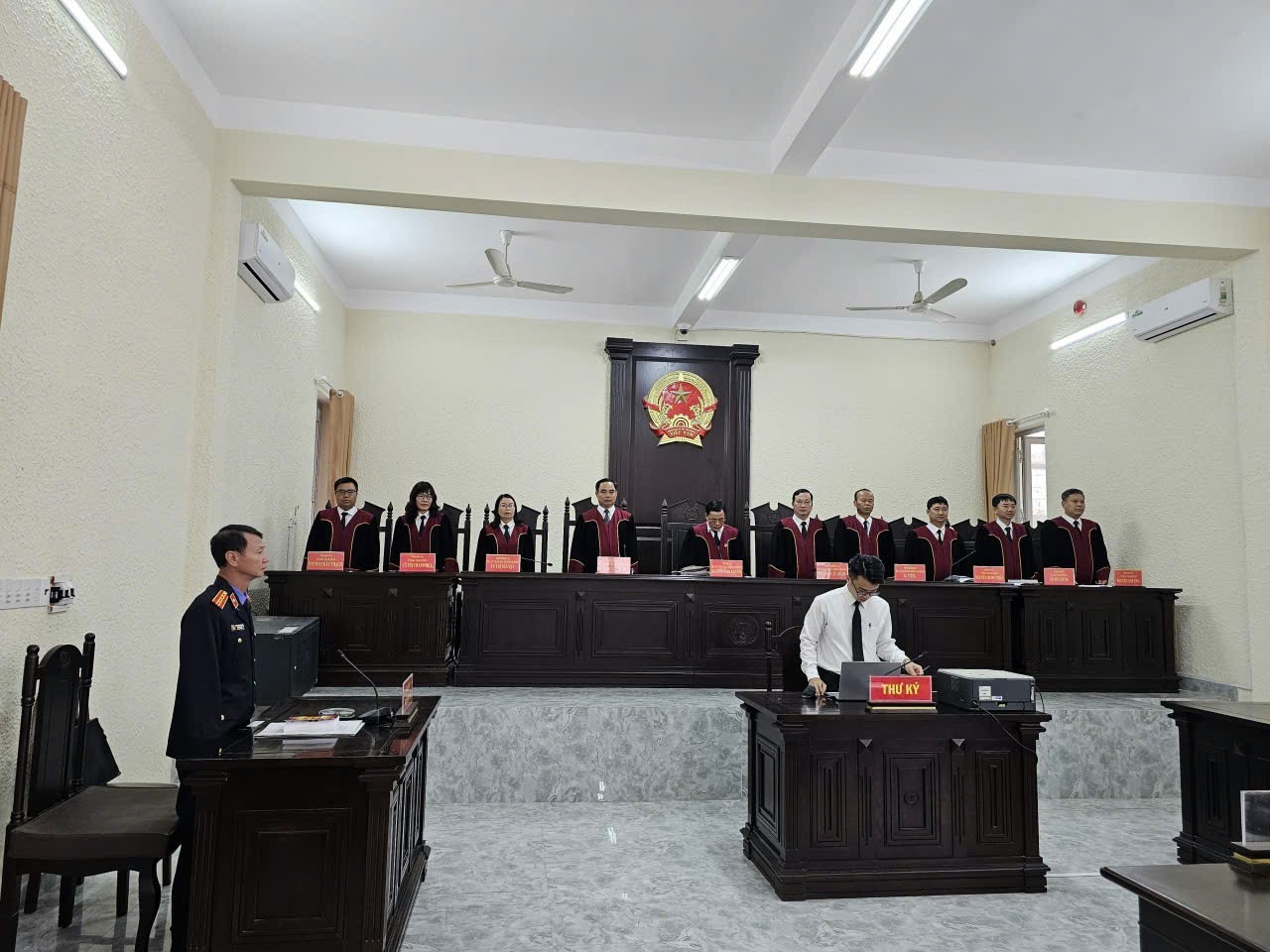 Chuyện hi hữu: Bị cáo chết trước khi xét xử 3 ngày, tòa vẫn tuyên 12 tháng tù- Ảnh 1. Chuyện hi hữu: Bị cáo chết trước khi xét xử 3 ngày, tòa vẫn tuyên 12 tháng tù- Ảnh 1.