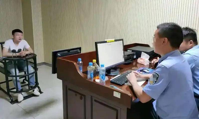 Nam sinh thi đỗ đại học danh giá top 1 cả nước, 4 năm sau trường bất ngờ tuyên bố: 