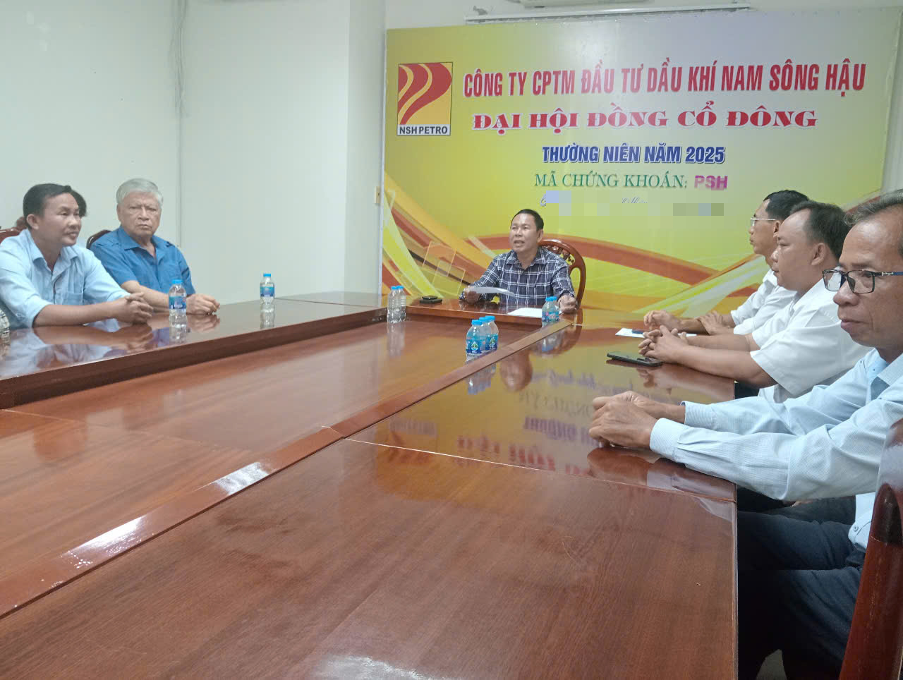 Tổng Giám đốc NSH Petro bị miễn nhiệm sau khi bị bắt về hành vi gian dối- Ảnh 1.