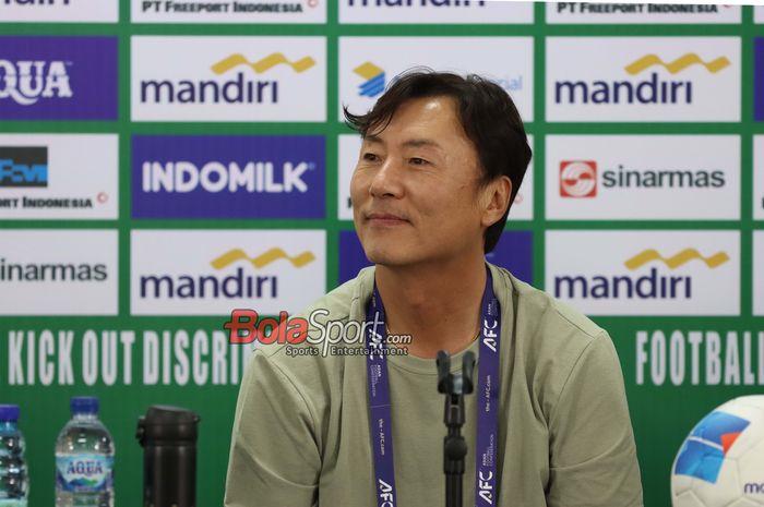 SEA Games 33: Đối thủ bất ngờ tiết lộ “chiêu lạ”, HLV Kim Sang-sik cần đặc biệt cảnh giác- Ảnh 1. SEA Games 33: Đối thủ bất ngờ tiết lộ “chiêu lạ”, HLV Kim Sang-sik cần đặc biệt cảnh giác- Ảnh 1.