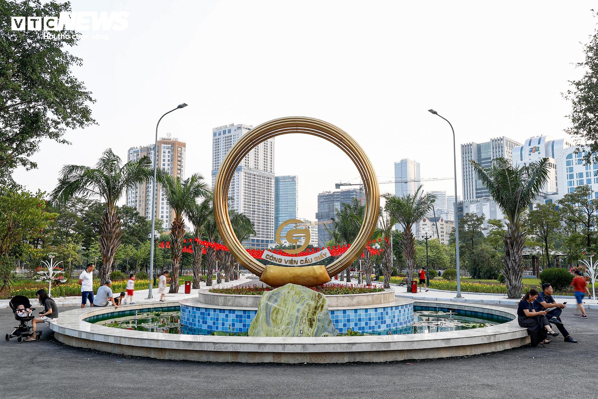 Được đầu tư cải tạo 66 tỷ đồng, công viên ở Hà Nội khang trang, khác lạ- Ảnh 7. Được đầu tư cải tạo 66 tỷ đồng, công viên ở Hà Nội khang trang, khác lạ- Ảnh 7.