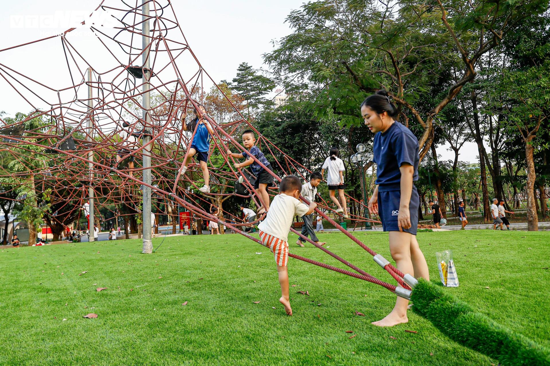 Được đầu tư cải tạo 66 tỷ đồng, công viên ở Hà Nội khang trang, khác lạ- Ảnh 11. Được đầu tư cải tạo 66 tỷ đồng, công viên ở Hà Nội khang trang, khác lạ- Ảnh 11.