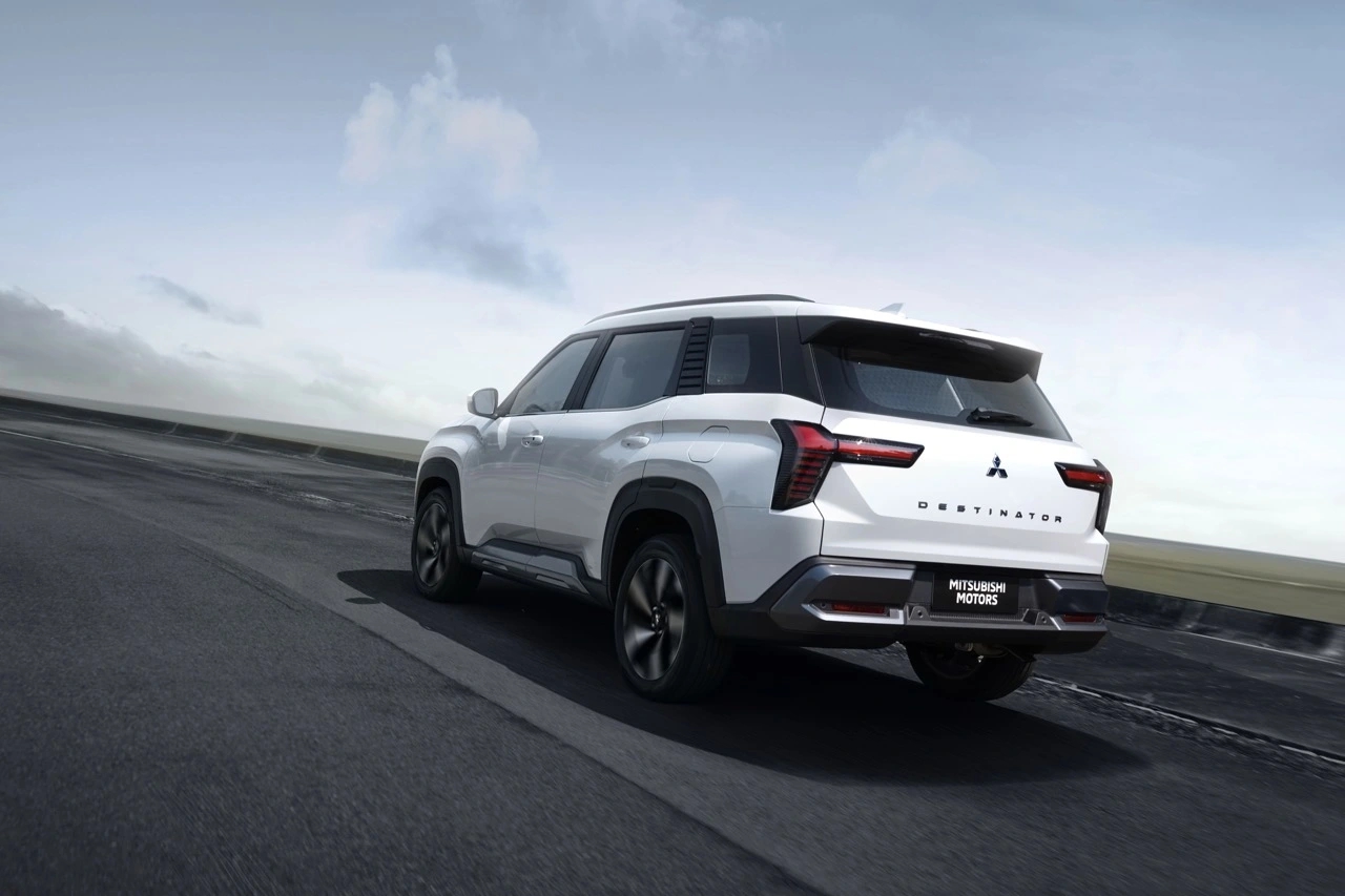 Mitsubishi Destinator chốt ra mắt Việt Nam cuối năm kèm thông tin ‘hot’: Khuyến mãi hàng chục triệu đồng, máy turbo, có chế độ lái đặc biệt- Ảnh 5. Mitsubishi Destinator chốt ra mắt Việt Nam cuối năm kèm thông tin ‘hot’: Khuyến mãi hàng chục triệu đồng, máy turbo, có chế độ lái đặc biệt- Ảnh 5.