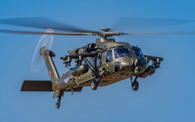 Đối thủ của Black Hawk phô trương năng lực tác chiến- Ảnh 2.