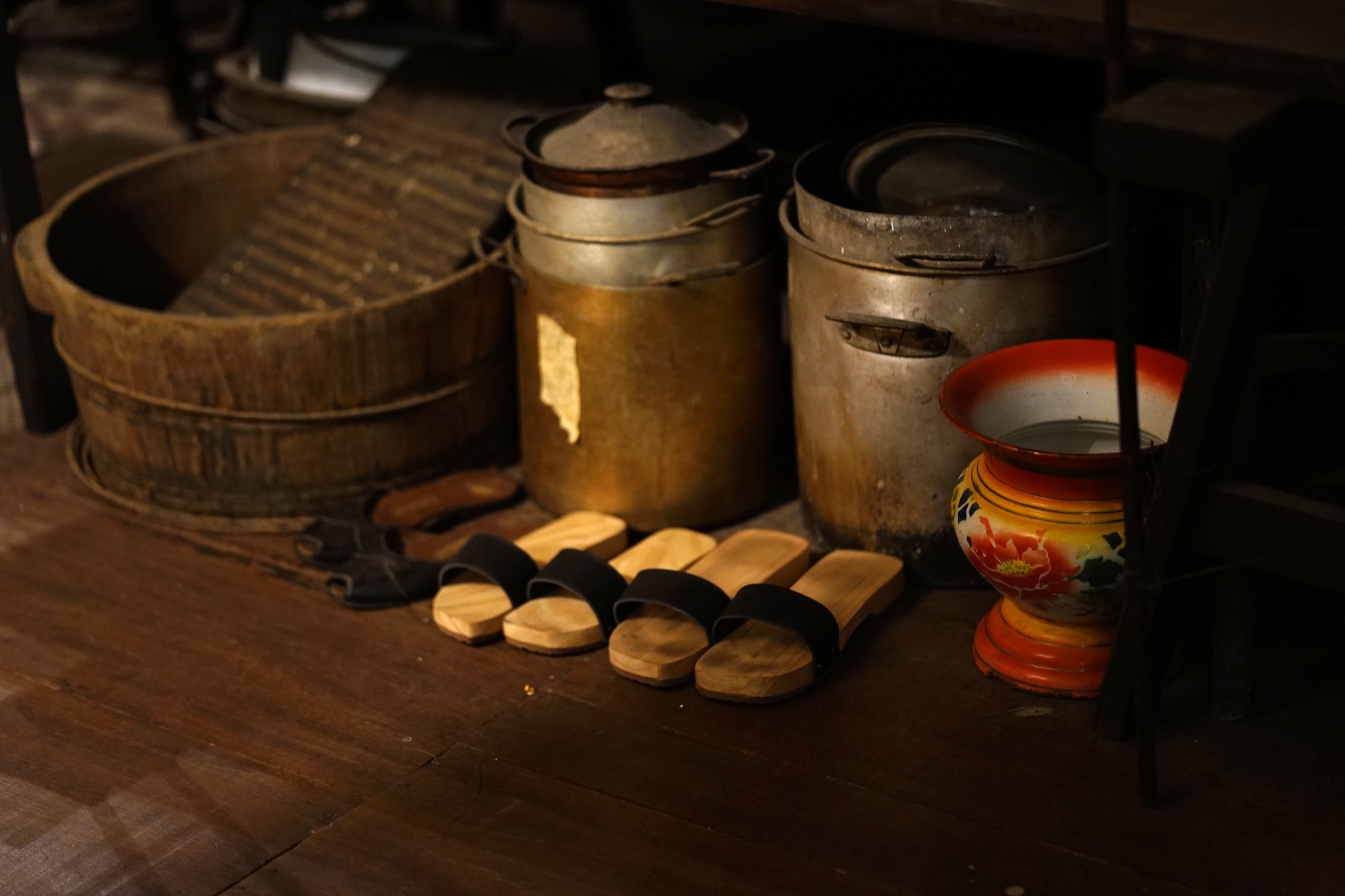 Bên trong một căn nhà ở Chợ Lớn của những người phụ nữ "thề không lấy chồng": Những nghi lễ kỳ lạ- Ảnh 12. Bên trong một căn nhà ở Chợ Lớn của những người phụ nữ "thề không lấy chồng": Những nghi lễ kỳ lạ- Ảnh 12.