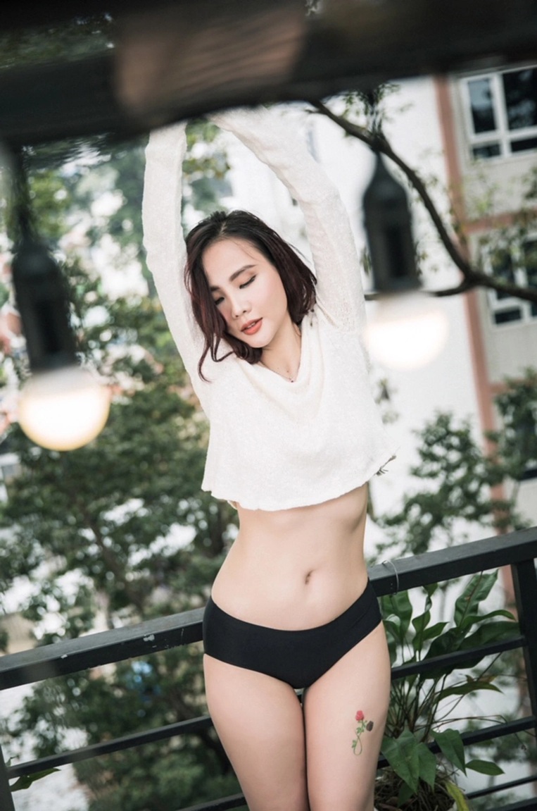 Nữ người mẫu 46 tuổi 2 đời chồng: "Nhìn tôi vẫn ổn "- Ảnh 2. Nữ người mẫu 46 tuổi 2 đời chồng: "Nhìn tôi vẫn ổn "- Ảnh 2.
