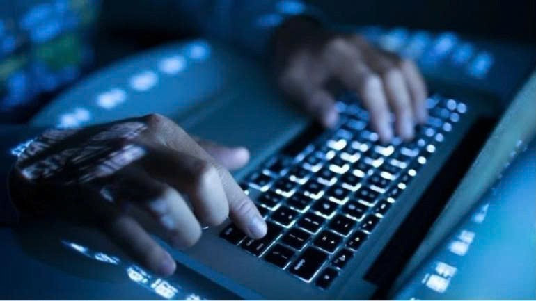 Một sinh viên bị thao túng tâm lý, cầm đồ laptop, giục gia đình chuyển tiền cho kẻ lừa đảo: Trường ở Hà Nội thông báo KHẨN!- Ảnh 2. Một sinh viên bị thao túng tâm lý, cầm đồ laptop, giục gia đình chuyển tiền cho kẻ lừa đảo: Trường ở Hà Nội thông báo KHẨN!- Ảnh 2.