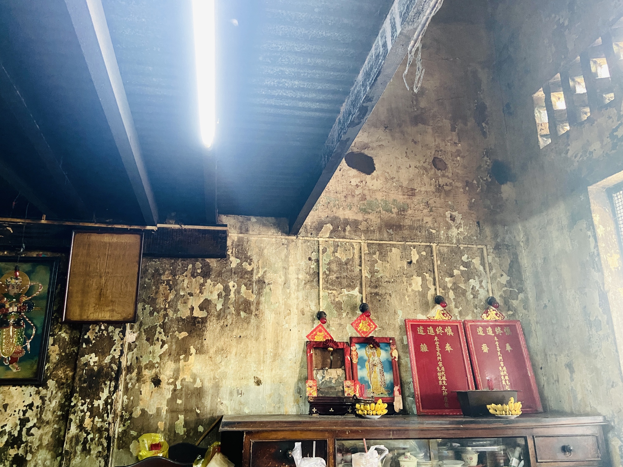 Bên trong một căn nhà ở Chợ Lớn của những người phụ nữ "thề không lấy chồng": Những nghi lễ kỳ lạ- Ảnh 3. Bên trong một căn nhà ở Chợ Lớn của những người phụ nữ "thề không lấy chồng": Những nghi lễ kỳ lạ- Ảnh 3.