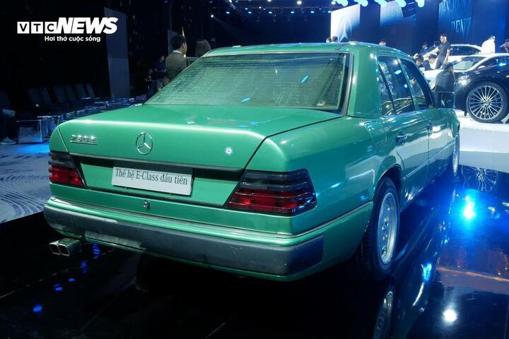 Chiêm ngưỡng 'nữ hoàng xe cổ' Mercedes-Benz 190 Ponton- Ảnh 7.