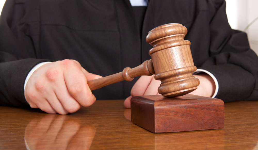 Người đàn ông gửi tiết kiệm 19 tỷ đồng, 1 năm sau tất toán, lĩnh lãi 560 triệu đồng thì sững sờ: ngân hàng thông báo "sổ tiết kiệm này là giả"- Ảnh 1. Người đàn ông gửi tiết kiệm 19 tỷ đồng, 1 năm sau tất toán, lĩnh lãi 560 triệu đồng thì sững sờ: ngân hàng thông báo "sổ tiết kiệm này là giả"- Ảnh 1.