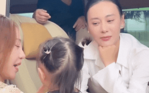 Phương Oanh lần đầu lộ diện- Ảnh 1.