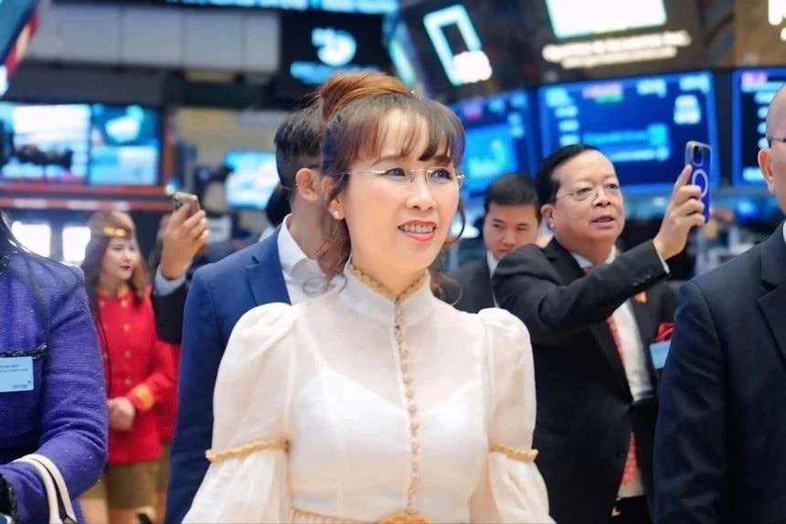 Tỷ phú Nguyễn Thị Phương Thảo là người phụ nữ Việt Nam đầu tiên lập được kỷ lục hiếm có- Ảnh 4. Tỷ phú Nguyễn Thị Phương Thảo là người phụ nữ Việt Nam đầu tiên lập được kỷ lục hiếm có- Ảnh 4.