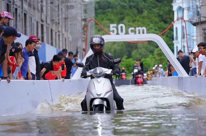 Người Việt ngày càng thích mua xe máy điện- Ảnh 3.