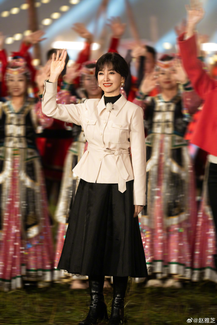 33 năm qua chưa thấy ai trẻ mãi không già như mỹ nhân này: Đẹp sang hết phần thiên hạ, chuẩn tinh hoa hội tụ- Ảnh 9.