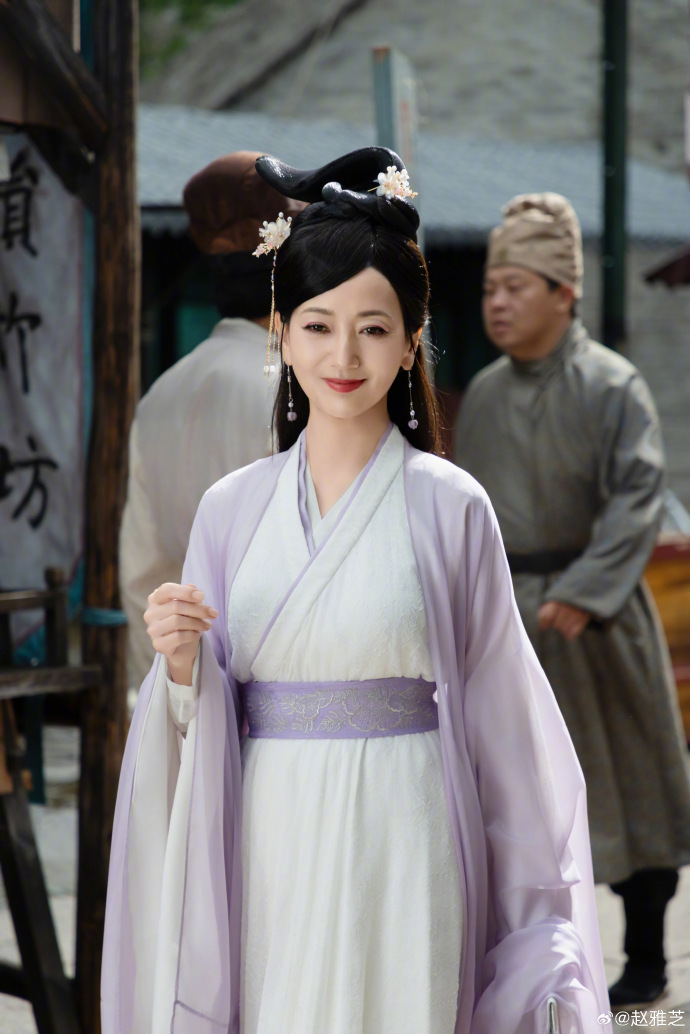 33 năm qua chưa thấy ai trẻ mãi không già như mỹ nhân này: Đẹp sang hết phần thiên hạ, chuẩn tinh hoa hội tụ- Ảnh 1.