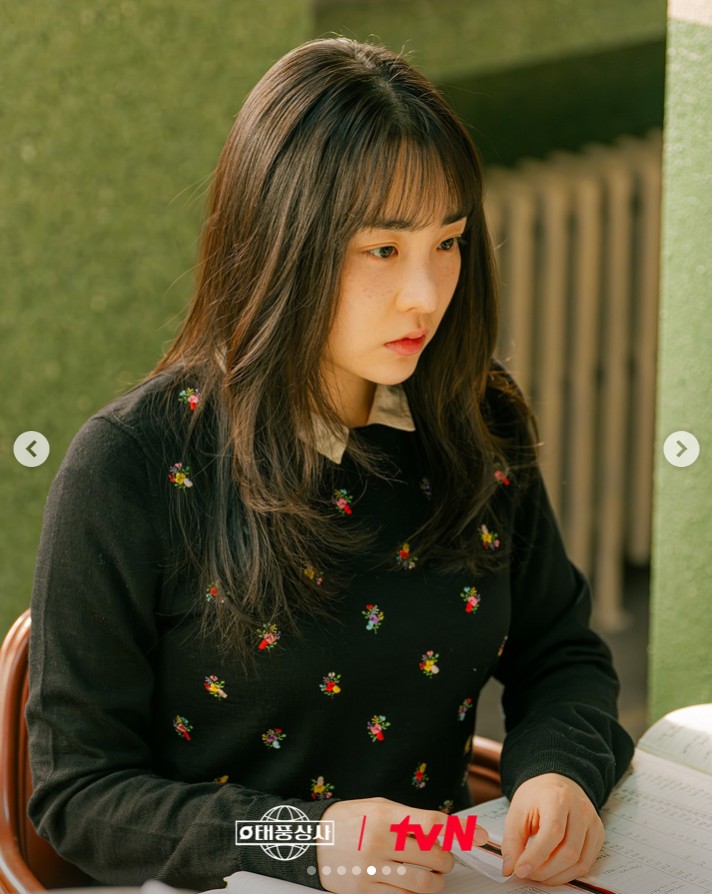 Ri&ecirc;ng mỹ nh&acirc;n n&agrave;y phải đ&oacute;ng 100 phim nữa mới cho giải nghệ: Visual nửa g&oacute;c chết cũng kh&ocirc;ng c&oacute;, đổ đứ đừ lu&ocirc;n rồi- Ảnh 13.