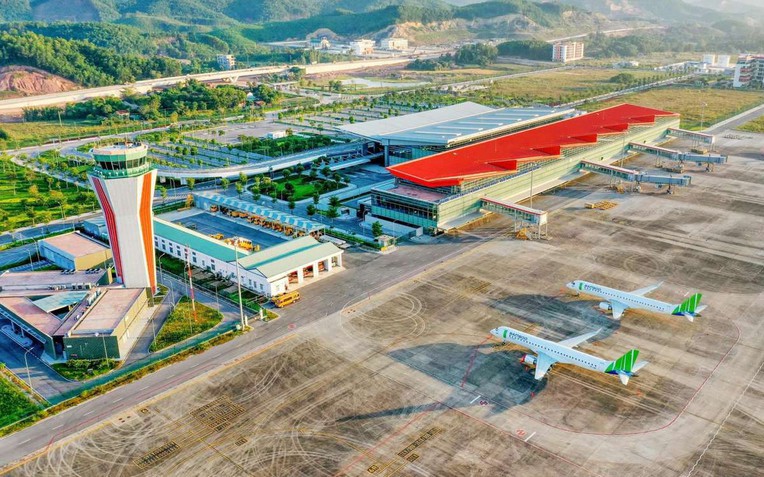 Trung Quốc chuẩn bị tung thêm đòn hiểm khiến Mỹ tức tối, ngành ô tô toàn cầu 'náo loạn' trước nguy cơ đóng cửa trong 2 tháng- Ảnh 2. Sân bay tư nhân đâu tiên của Việt Nam ghi nhận điều chưa từng có trong lịch sử