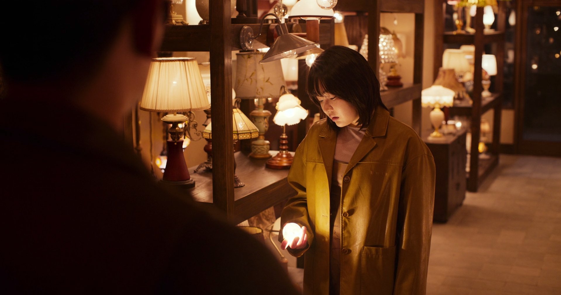 Ri&ecirc;ng mỹ nh&acirc;n n&agrave;y phải đ&oacute;ng 100 phim nữa mới cho giải nghệ: Visual nửa g&oacute;c chết cũng kh&ocirc;ng c&oacute;, đổ đứ đừ lu&ocirc;n rồi- Ảnh 5.