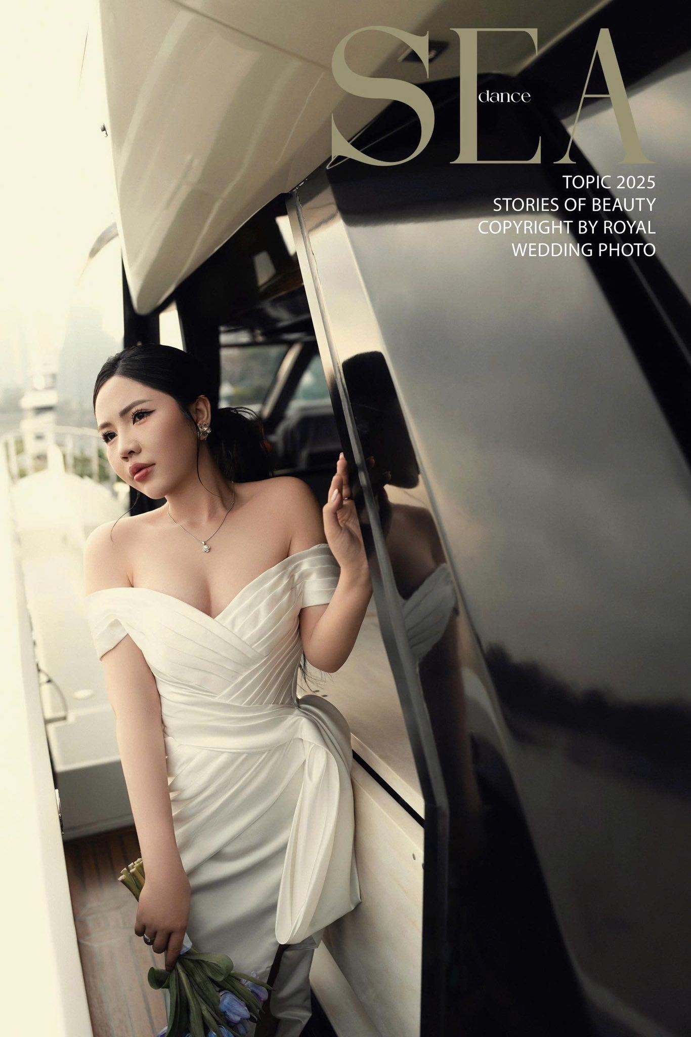 Tiền vệ ĐT Việt Nam khoe ảnh cưới trên du thuyền cùng cô chủ tiệm vàng- Ảnh 6. Tiền vệ ĐT Việt Nam khoe ảnh cưới trên du thuyền cùng cô chủ tiệm vàng- Ảnh 6.
