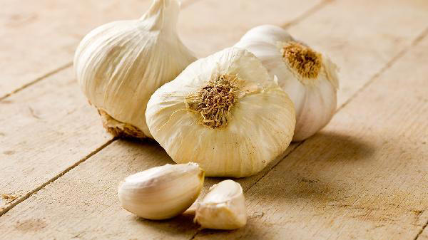 Ch&agrave;ng trai 28 tuổi bị vi&ecirc;m thận, ăn tỏi mỗi ng&agrave;y, 5 th&aacute;ng sau t&aacute;i kh&aacute;m khiến b&aacute;c sĩ sững sờ- Ảnh 3.