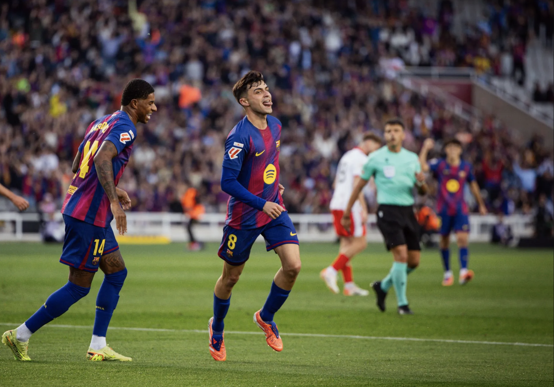 Champions League: Barcelona dễ thở, Man City đối mặt thử thách- Ảnh 2.