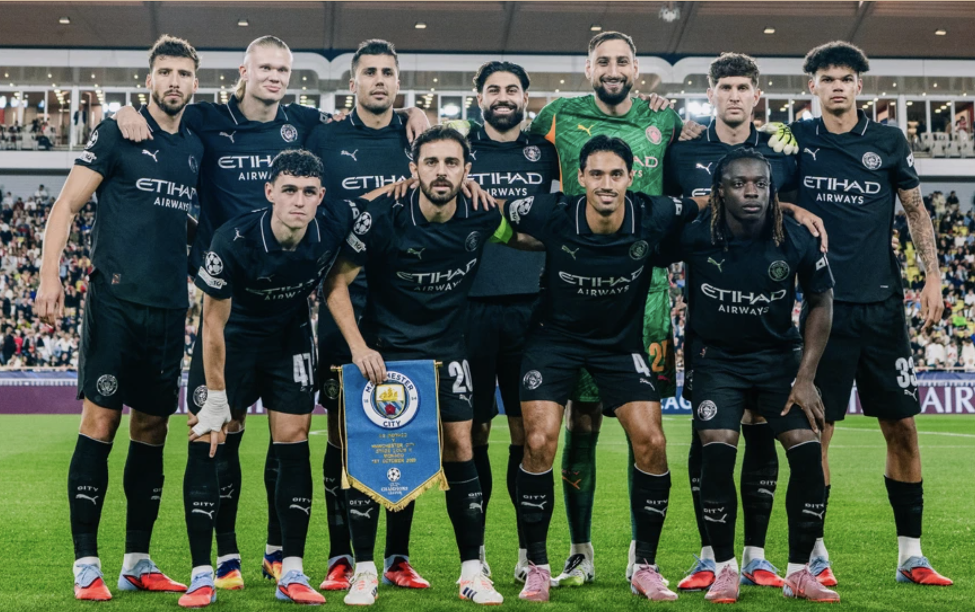 Champions League: Barcelona dễ thở, Man City đối mặt thử thách- Ảnh 4.