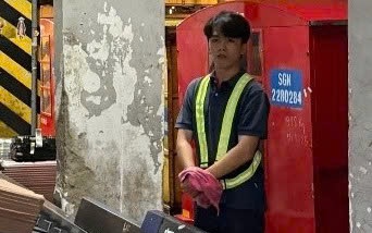 Bắt 1 nhân viên hàng không trộm tài sản trong hành lý ký gửi